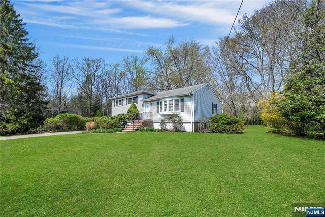 664 Woodside Avenue, River Vale, NJ 07675