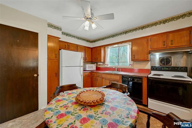 664 Woodside Avenue, River Vale, NJ 07675