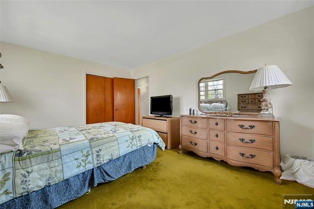 664 Woodside Avenue, River Vale, NJ 07675
