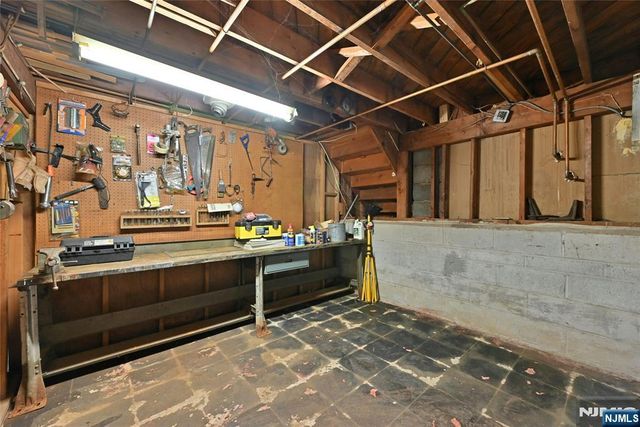 664 Woodside Avenue, River Vale, NJ 07675