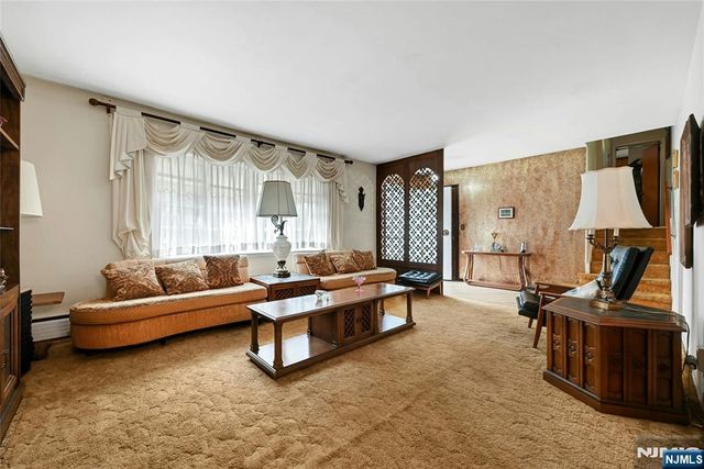 664 Woodside Avenue, River Vale, NJ 07675