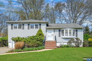 664 Woodside Avenue, River Vale, NJ 07675