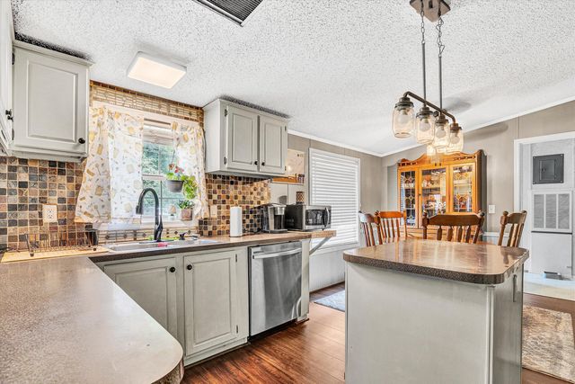 2025 Coles Creek RD, Rocky Mount, VA 24151