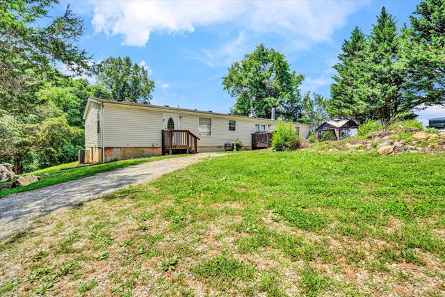 2025 Coles Creek RD, Rocky Mount, VA 24151