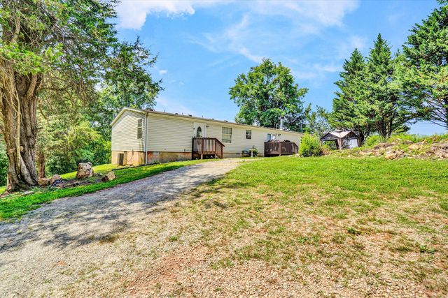 2025 Coles Creek RD, Rocky Mount, VA 24151