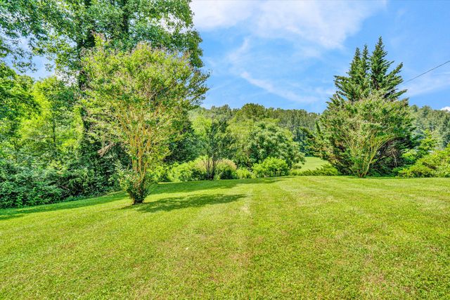 2025 Coles Creek RD, Rocky Mount, VA 24151