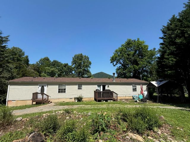 2025 Coles Creek RD, Rocky Mount, VA 24151