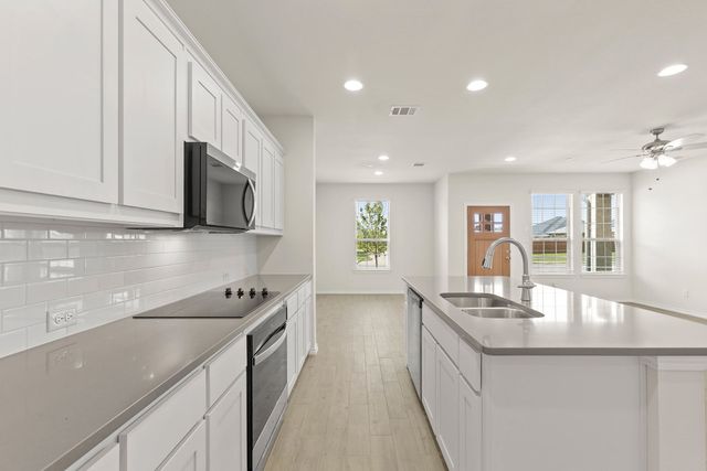 4509 Avion Drive, Sanger, TX 76266