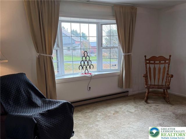 4266 Chestnut Drive, Lehigh Twp, PA 18088