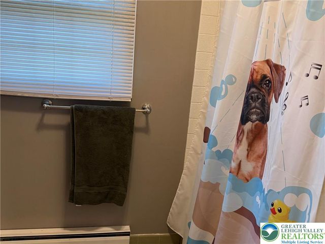 4266 Chestnut Drive, Lehigh Twp, PA 18088