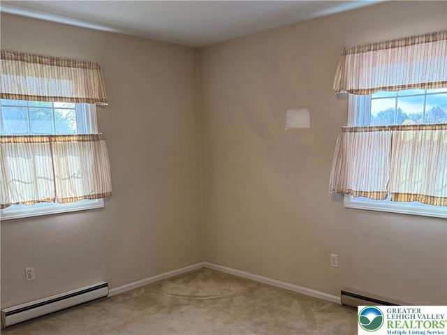 4266 Chestnut Drive, Lehigh Twp, PA 18088