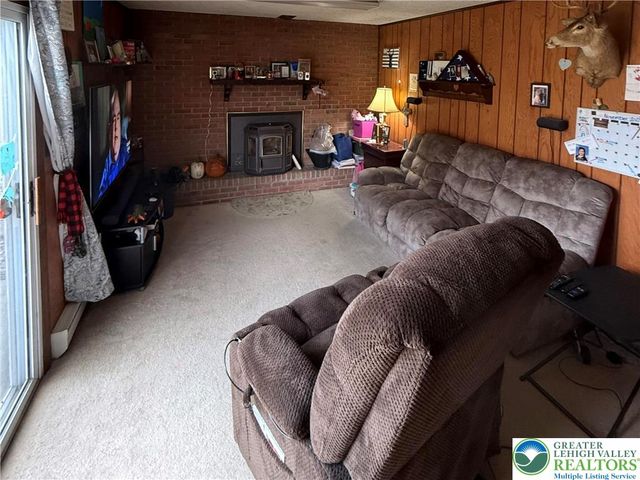 4266 Chestnut Drive, Lehigh Twp, PA 18088