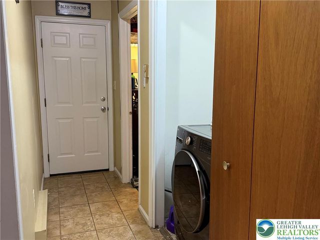 4266 Chestnut Drive, Lehigh Twp, PA 18088