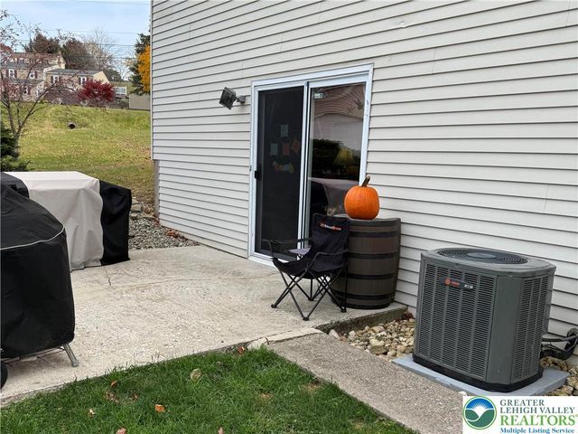 4266 Chestnut Drive, Lehigh Twp, PA 18088