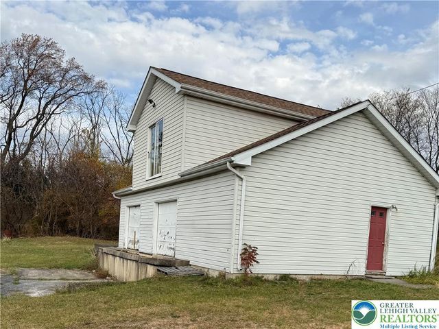 4266 Chestnut Drive, Lehigh Twp, PA 18088