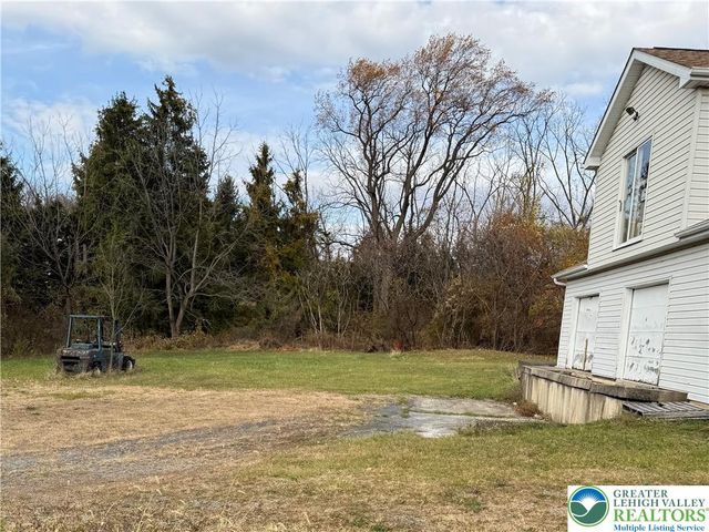 4266 Chestnut Drive, Lehigh Twp, PA 18088