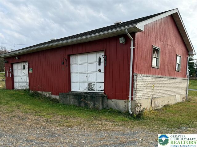 4266 Chestnut Drive, Lehigh Twp, PA 18088