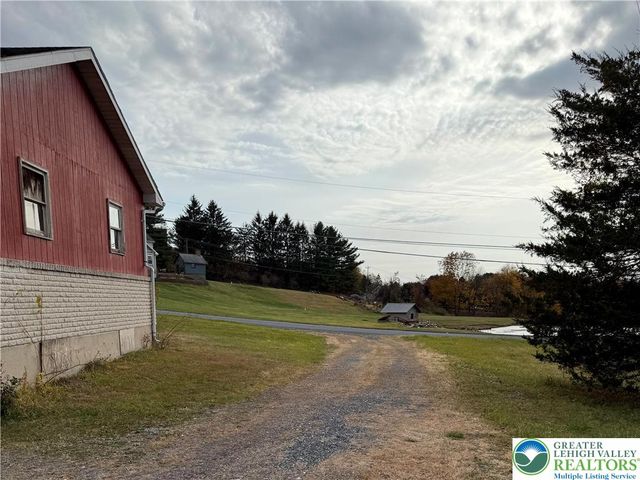 4266 Chestnut Drive, Lehigh Twp, PA 18088