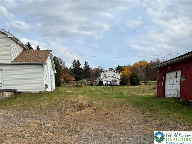 4266 Chestnut Drive, Lehigh Twp, PA 18088