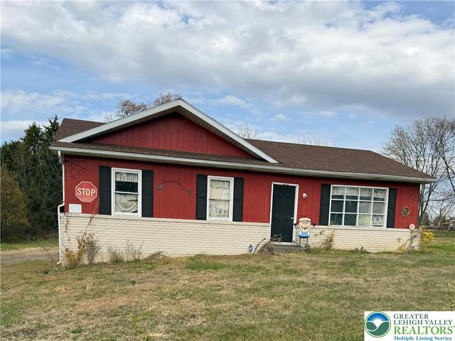 4266 Chestnut Drive, Lehigh Twp, PA 18088