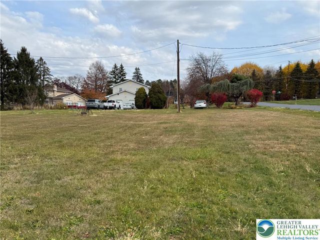 4266 Chestnut Drive, Lehigh Twp, PA 18088