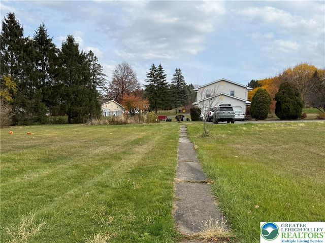 4266 Chestnut Drive, Lehigh Twp, PA 18088