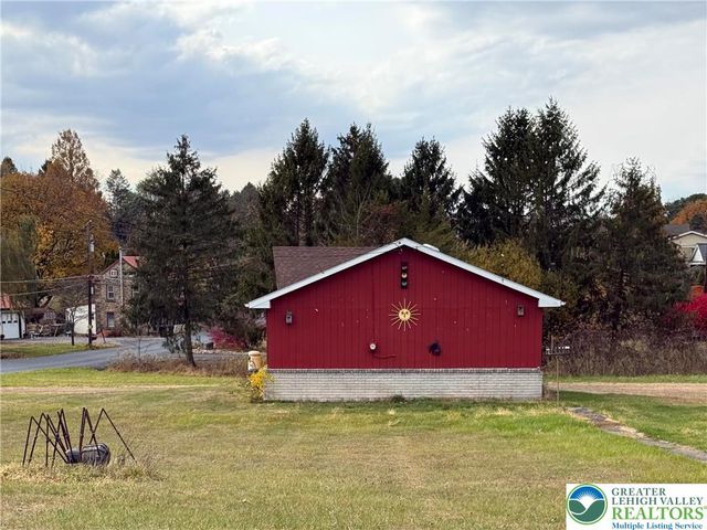 4266 Chestnut Drive, Lehigh Twp, PA 18088