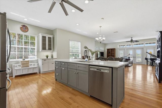 196 SHORE DRIVE, Palm Harbor, FL 34683