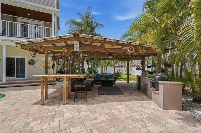 196 SHORE DRIVE, Palm Harbor, FL 34683