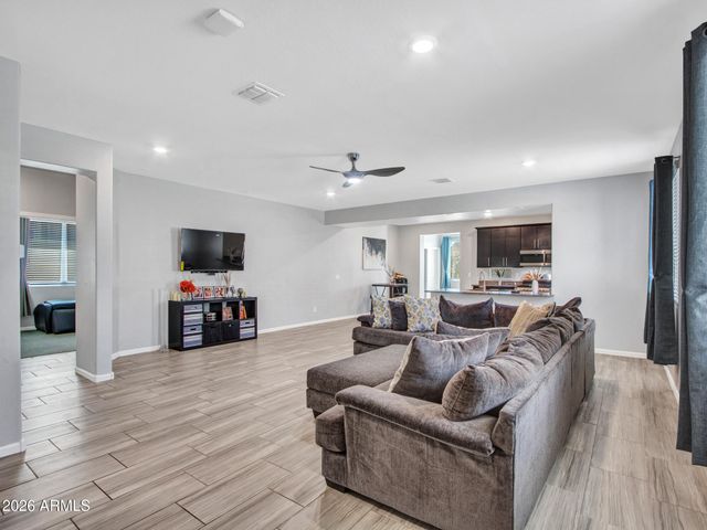 4137 W BRADSHAW CREEK Lane, New River, AZ 85087