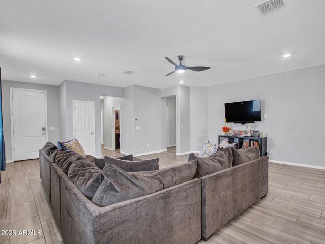 4137 W BRADSHAW CREEK Lane, New River, AZ 85087