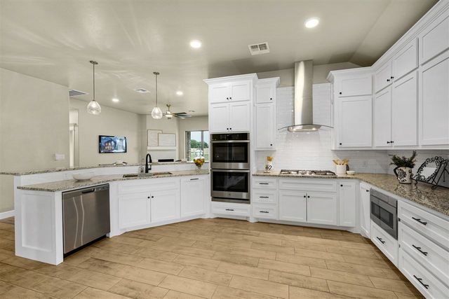 2604 SW 68th St, Lawton, OK 73505