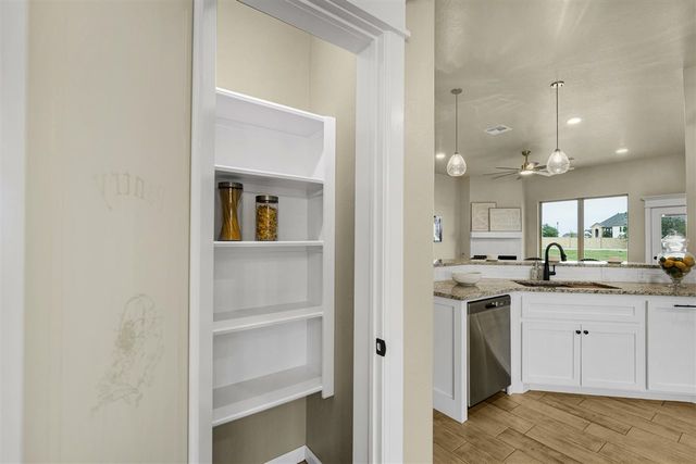 2604 SW 68th St, Lawton, OK 73505