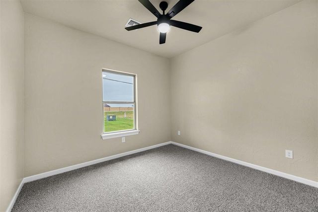 2604 SW 68th St, Lawton, OK 73505