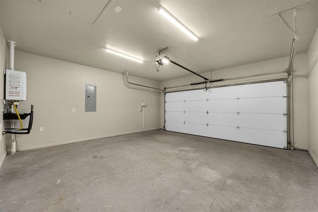 2604 SW 68th St, Lawton, OK 73505
