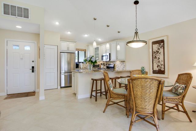 820 Club Drive, Palm Beach Gardens, FL 33418