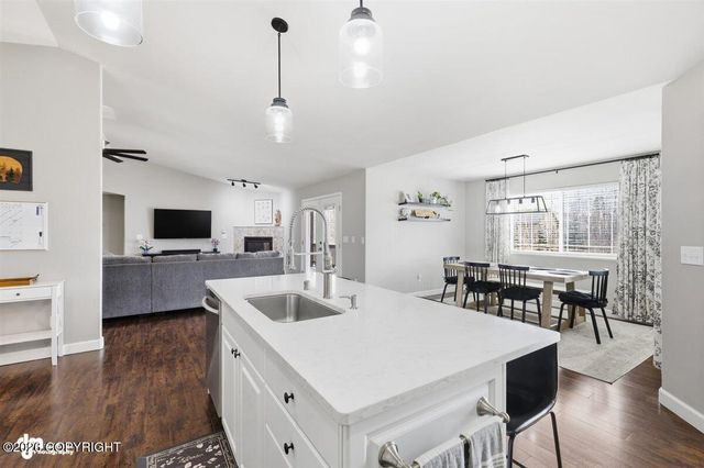2542 S Shantel Place, Wasilla, AK 99654