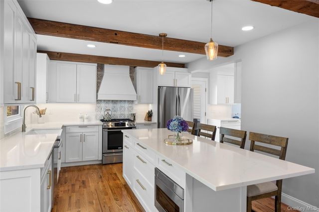 270 Nassau Road, Huntington, NY 11743