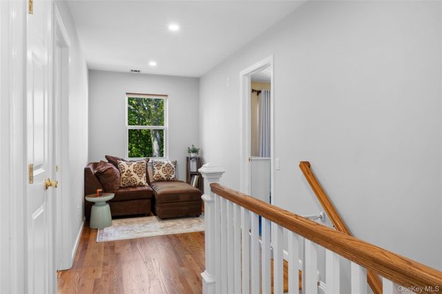 270 Nassau Road, Huntington, NY 11743