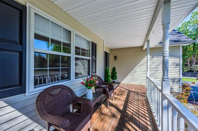 270 Nassau Road, Huntington, NY 11743