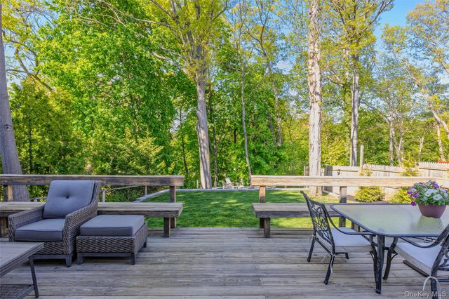 270 Nassau Road, Huntington, NY 11743