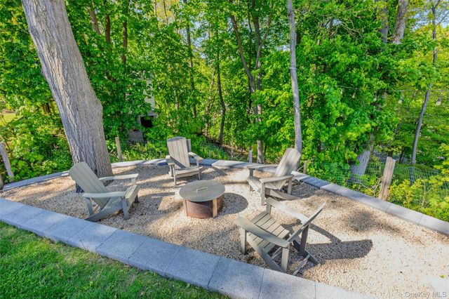 270 Nassau Road, Huntington, NY 11743