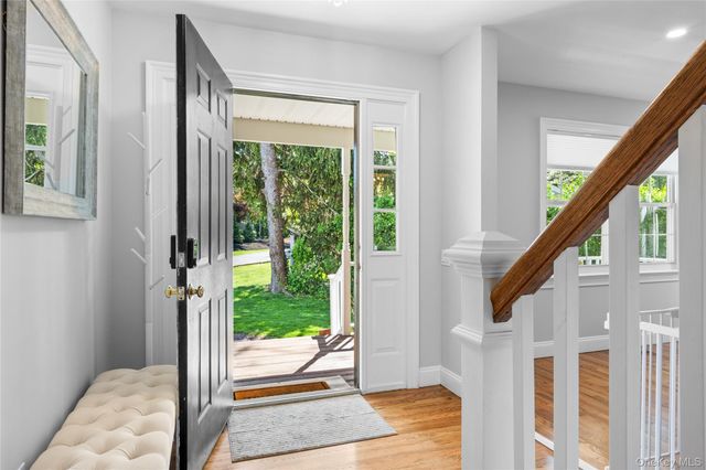 270 Nassau Road, Huntington, NY 11743