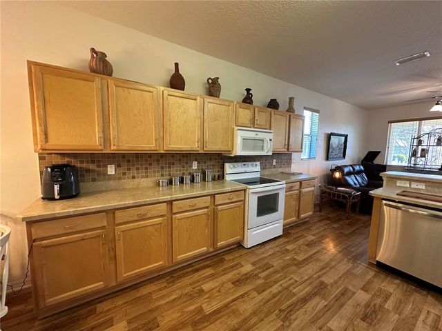 9053 SW 103RD AVENUE, Ocala, FL 34481