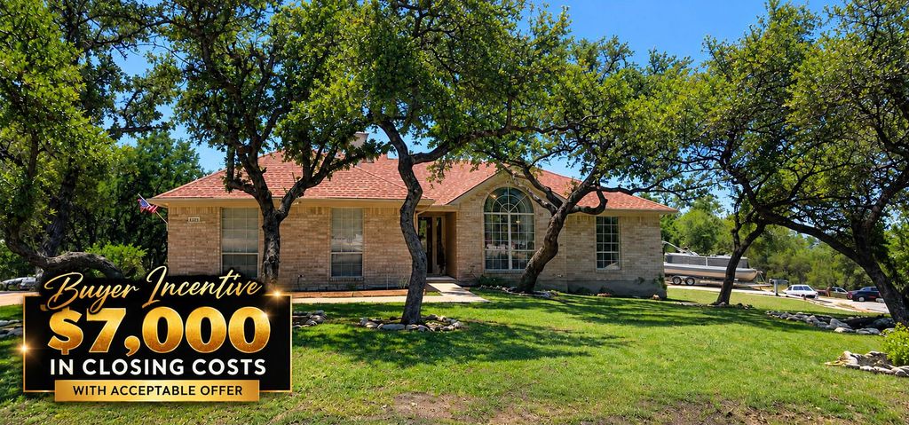 21105 Newport CV, Lago Vista, TX 78645