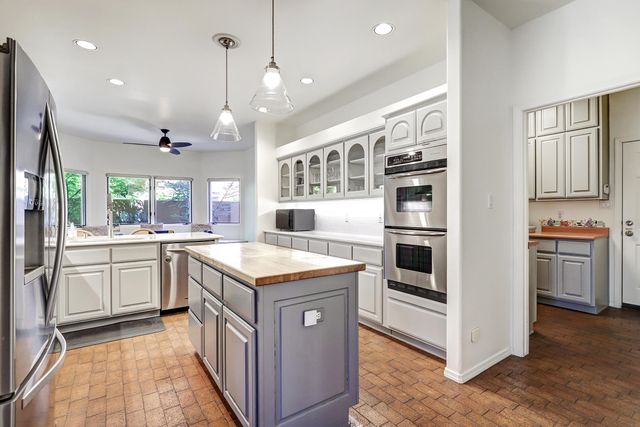 3004 Calle De Alamo NW, Albuquerque, NM 87104