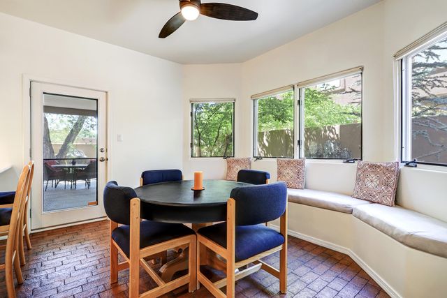 3004 Calle De Alamo NW, Albuquerque, NM 87104
