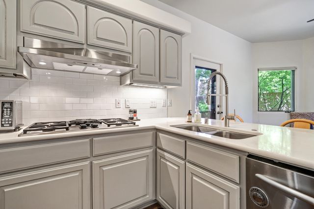 3004 Calle De Alamo NW, Albuquerque, NM 87104