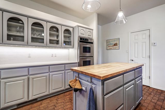 3004 Calle De Alamo NW, Albuquerque, NM 87104