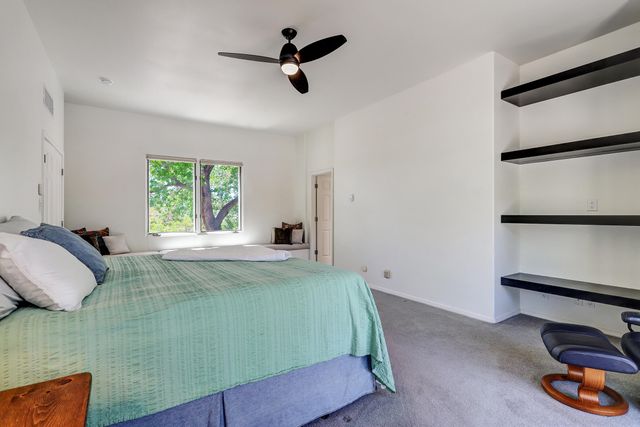 3004 Calle De Alamo NW, Albuquerque, NM 87104